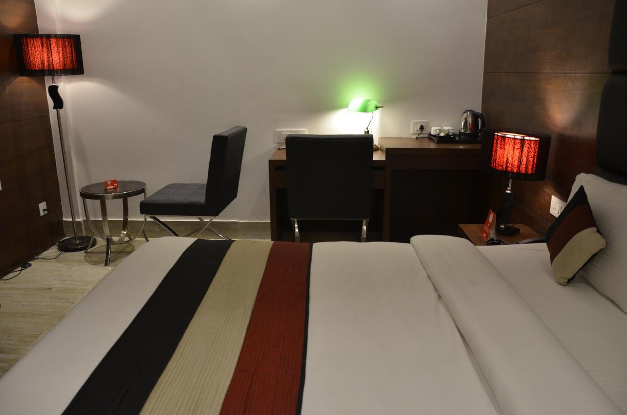 Oyo 1358 Hotel Crossroad Lucknow Exterior photo