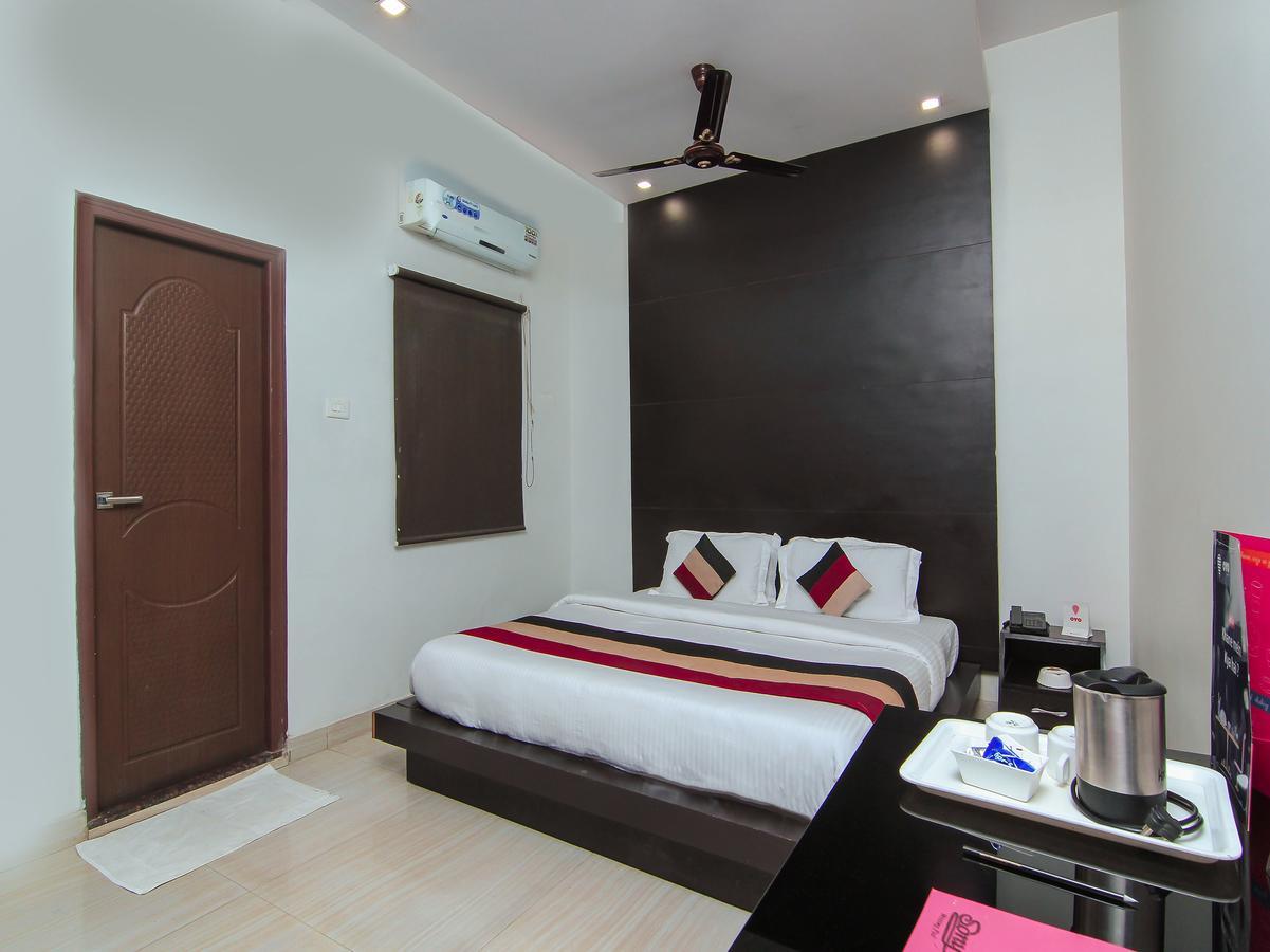 Oyo 1358 Hotel Crossroad Lucknow Exterior photo